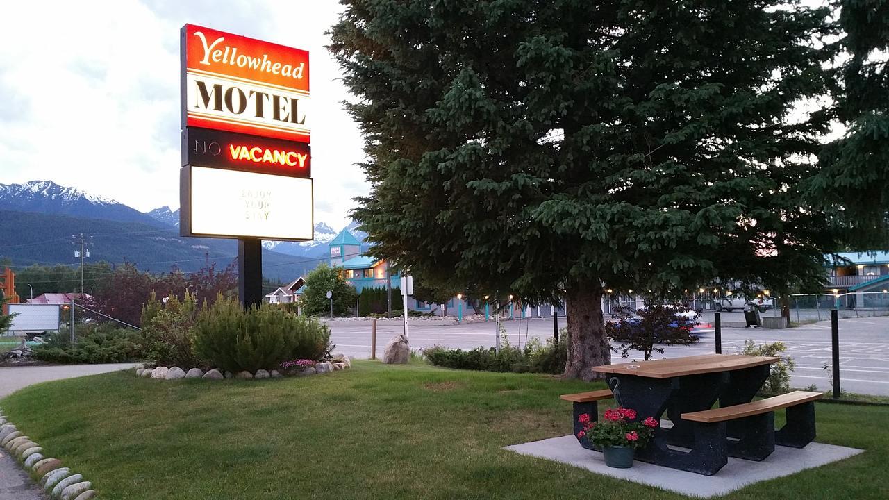 Yellowhead Motel Valemount Exterior photo